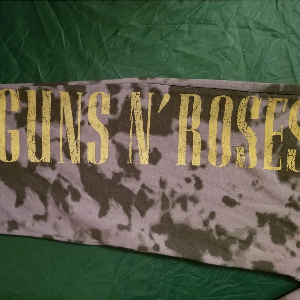 NWT GUNS AND ROSES CAM0 LOUNGE PANTS - Picture 2 of 5